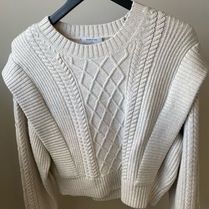 Aritzia seek sweater, size medium